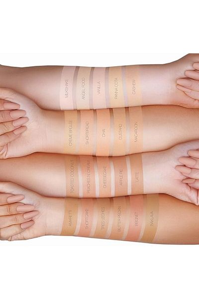LEADING LINES Huda Beauty FoxFilter Foundation 35ml Custard - 220N