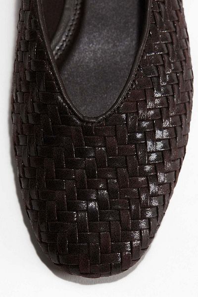 H&M Braided pallet pumps