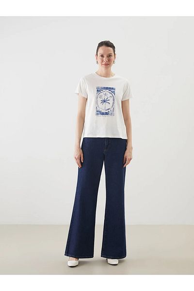 LC Waikiki Γυναικείο μπλουζάκι LCWAIKIKI Classic Ecru Crew Neck με στάμπα