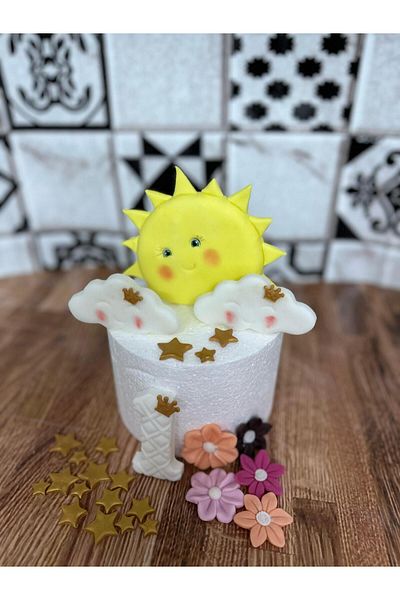 by şeyda palancı Smiley Sun and Clouds Cake Figurines from Sugar Dough