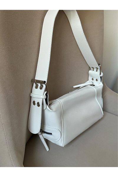 Moda Sekiz Geantă de damă din piele artificială baghetă cu detaliu accesoriu pentru curea