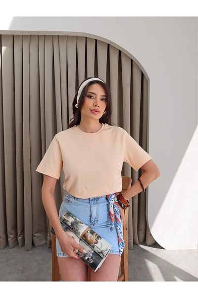 ESRAHELVACI Tricou cu gât crew din Lycra