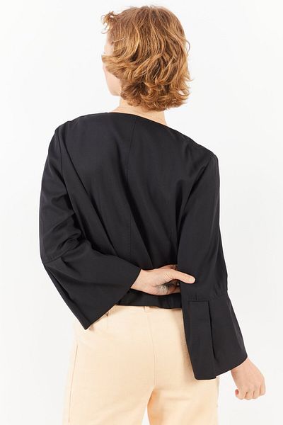 Strenesse Women Regular Fit Solid Long Sleeve Blazer, Black