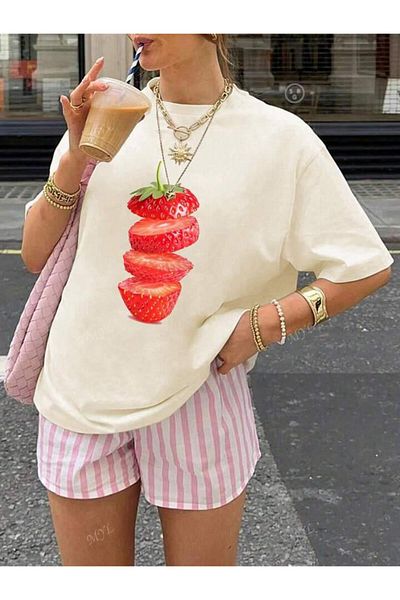 trendgar tricou oversize bej cu imprimeu cu capsuni