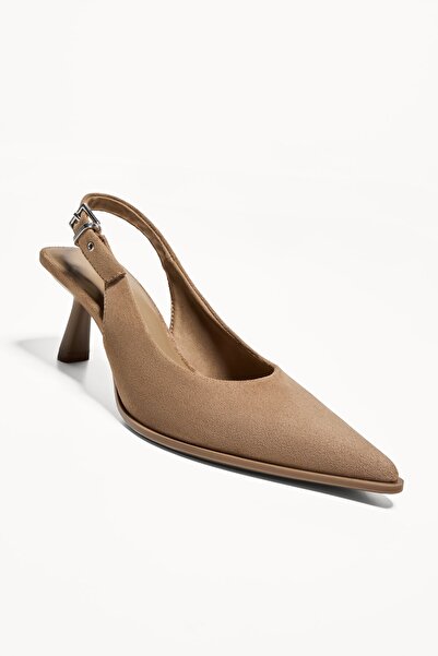 Bershka Arkası açık kısa sivri topuklu ayakkabı