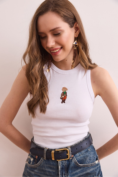 Olalook Dámská bílá halenka z lycry s výšivkou BLZ- 19002923