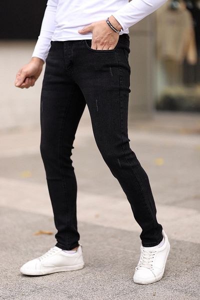 Trendyol Collection Schwarze Jeans-Jeanshose aus Stretch-Stoff mit schmaler Passform TMNAW25JE00013