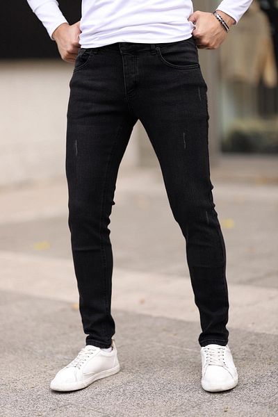 Trendyol Collection Schwarze Jeans-Jeanshose aus Stretch-Stoff mit schmaler Passform TMNAW25JE00013
