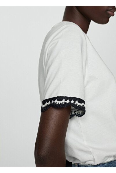 MANGO Woman Μπλουζάκι με βελονάκι στα μανίκια