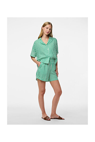 PIECES Šortky a bermudy ženy / dívky Simply Green