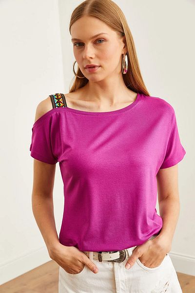 Olalook Pflaumenfarbene Bluse im Ethno-Stil mit einer Schulter - BLZ- 19000194
