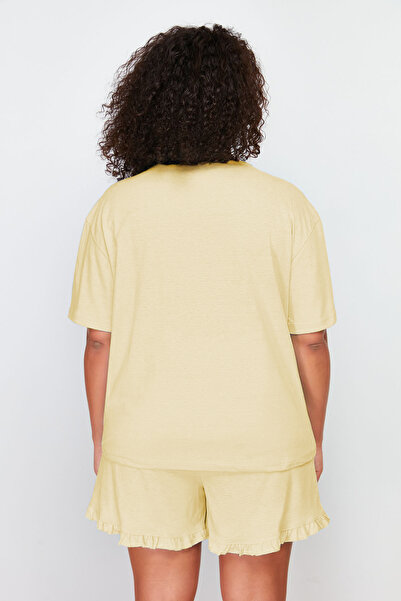 Trendyol Curve Yellow Cat Printed Knitted Pajamas Set Tbbss24Ai00035