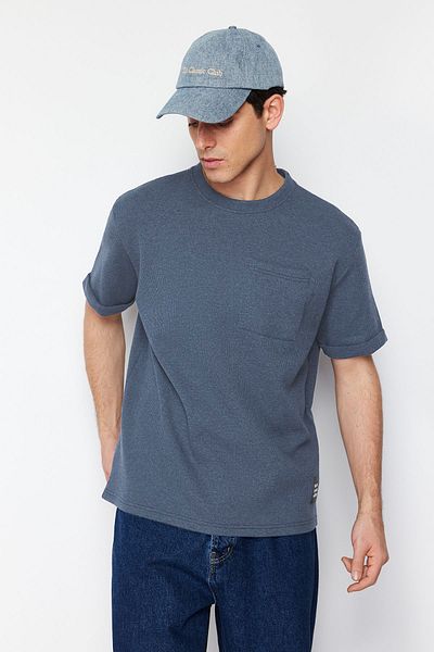 Trendyol Collection Vaflové tričko s širokým střihem Indigo Texture – kapsa a štítek, krátký rukáv Tmnss23Ts00077