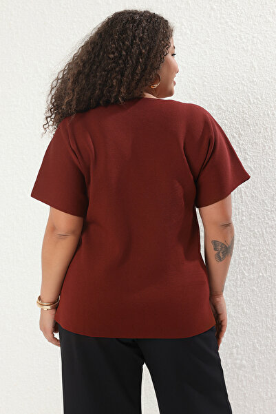 Trendyol Curve Μπλούζα με μπορντό κουμπιά ασύμμετρη πλεκτή μπλούζα TBBSS25AF00071