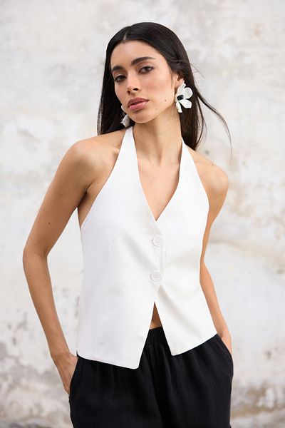 Trendyol Collection Weiße Regular-Weste im Leinen-Look mit Neckholder-Ausschnitt TWOSS25YE00096
