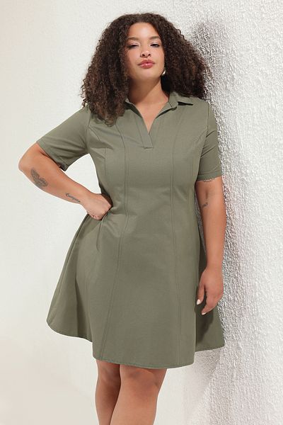 Trendyol Curve Khaki Gabardine szőtt mini nagy méretű ruha TBBSS25AH00205