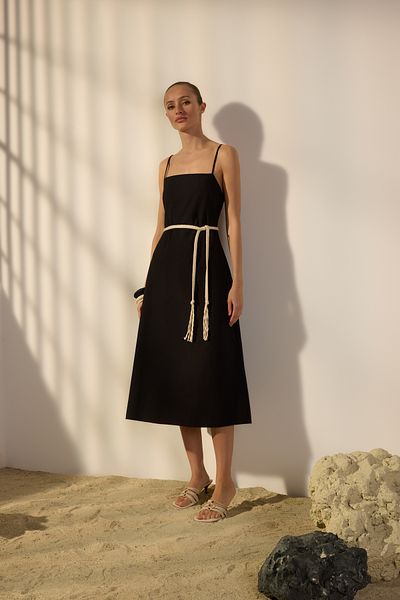 Trendyol Collection Černé tkané šaty z plátna A-line TWOSS25EL00650