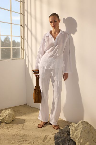 Trendyol Collection Λευκό 100% λινό πουκάμισο με κορδόνια TWOSS25GO00130