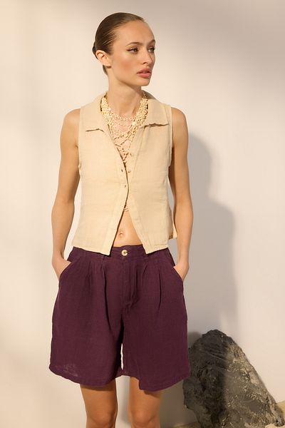 Trendyol Collection Lila, plissierte Shorts mit hoher Taille aus 100 % Leinen TWOSS24SR00093