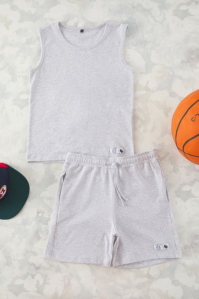 TRENDYOLKIDS Graue ärmellose Baumwoll-Shorts für Jungen Basic TKDSS25AU00121