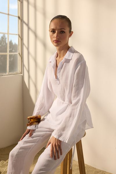 Trendyol Collection Λευκό 100% λινό πουκάμισο με κορδόνια TWOSS25GO00130