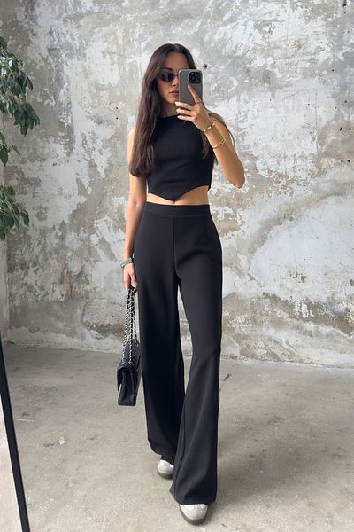 Trendyol Collection Еластичні брюки з високою талією прямого крою чорні Orme TWOSS25PL00053