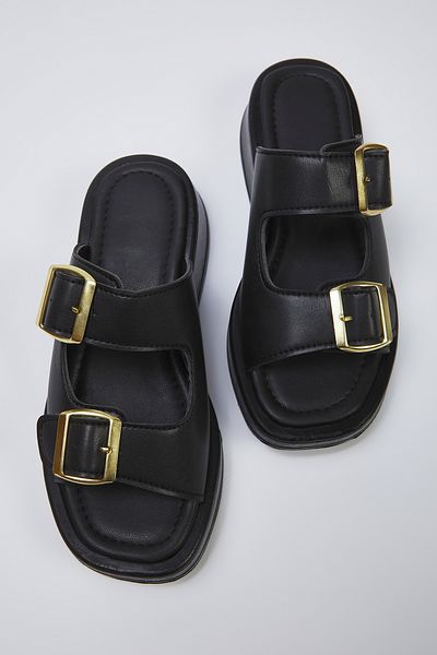 TRENDYOL SHOES Fekete dupla szalagos csat részletes vastag talpú női papucs TAKSS25TE00044