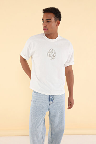 Trendyol Collection Μπλουζάκι Unisex Ecru Crop/Short Fit με κέντημα λουλουδιών 100% βαμβακερό ύφασμα TMNSS25TS00098