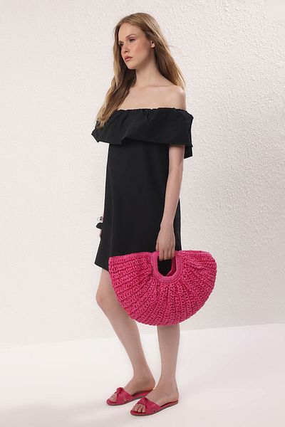 TRENDYOL SHOES Fuchsia Straw Hand Knitted Women's Oval Hand Bag Takss25Oc00062