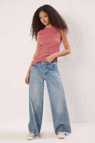 Trendyol Collection Rote taillierte, dehnbare Strickbluse / Twooss25bz00261