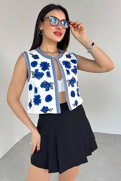 Cappmoda CKT-12444 Vestă crop căptușită cu broderie florală albastră
