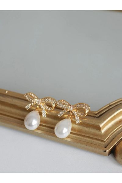 Reorah Collection Rhinestone Ribbon Pearl Earrings