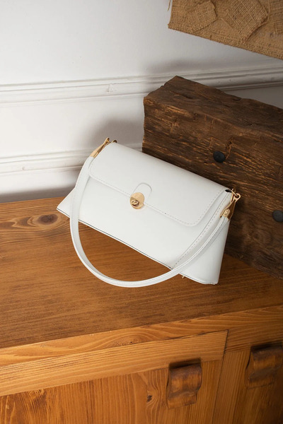 Lussen Vera Leather Look Women's Bitter Brown Hand and Shoulder Bag.