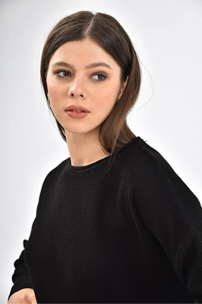 Park Karon Long Slit Crew Neck Seasonal Knitwear Sweater