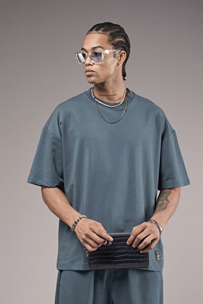 Butik Модна футболка з глибоким вирізом та топ і труси з карикатурою в стилі "оверсайз