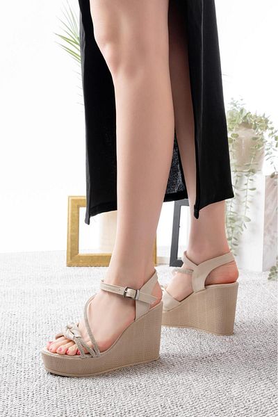 Weynes Women's Cream 10 cm Wedge Heel Knot Stone Sandals Wsb3026