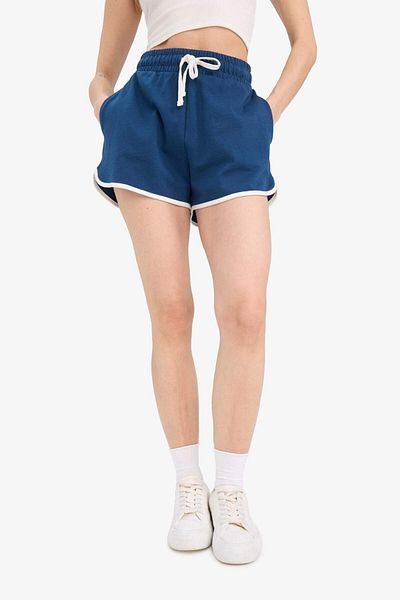 DeFacto Cool Flexible Waisted Lace up Pocket Thick Fabric Shorts A6224Ax25Sm