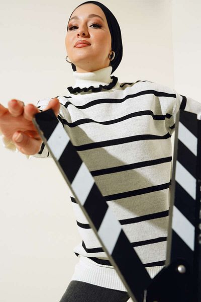 giyze Collar Frilly Striped Knitwear Tunic Ecru 5116