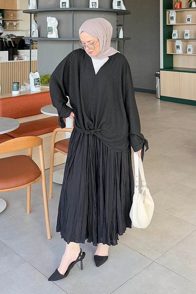 lamelif Front Tie V-Neck Blouse Black