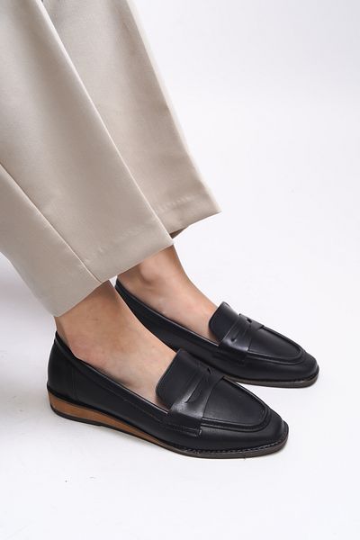 Riccon Aviraele Women's Loafer 0012200   Black Skin