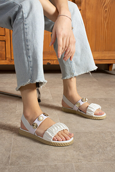 topukludünyası Γυναικεία πέδιλα με λεπτομέρεια από πέτρα