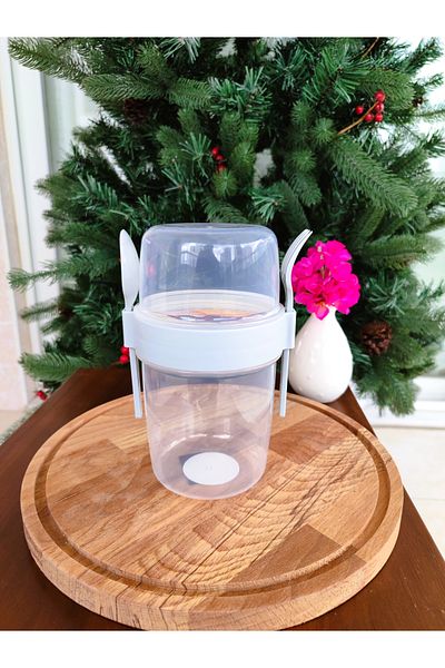 Madame Coco Arles Snack Container