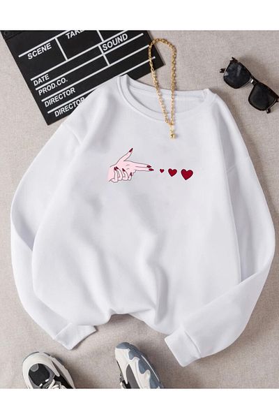 RPT MODA Oversized Three Heart Print Detail Basic Sweatshirt with Crew Neck