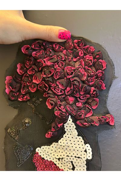 Gönülden Tasarım Embossed Flowery Girl Coat of Arms Sewing Applique 14X13 cm