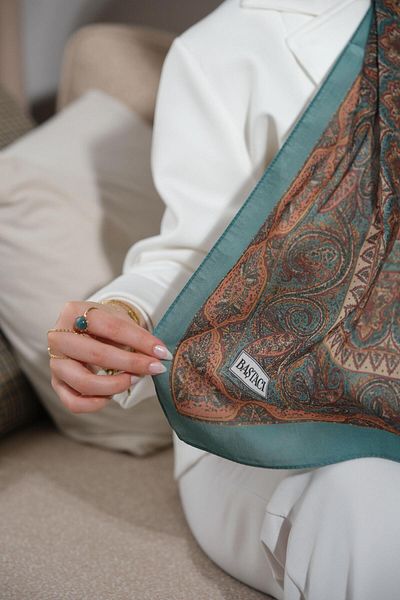 Baştacı شال باستي أخضر عميق من Soft Ethnic 0181