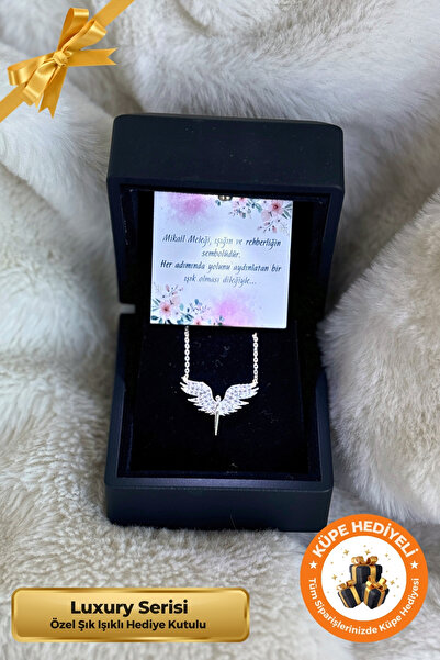 Lucente Jewellery Luxury Serisi Işıklı Hediye Kutulu 925 Ayar Gümüş Kaplama Beyaz Taşlı Mikail Meleği Kolye