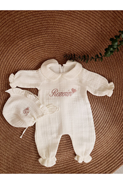 ELA Bonet şapkalı müslin nakıs işleme tulum