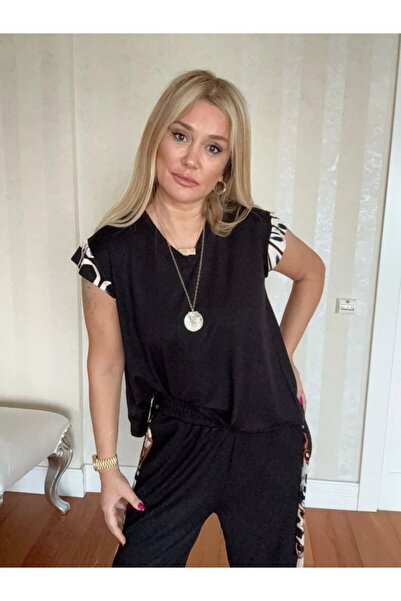 soonaksesuar Women's Bat Sleeve Digital Print Detail Blouse and Side Stripe Detail Crystal Fabric Trousers Ik