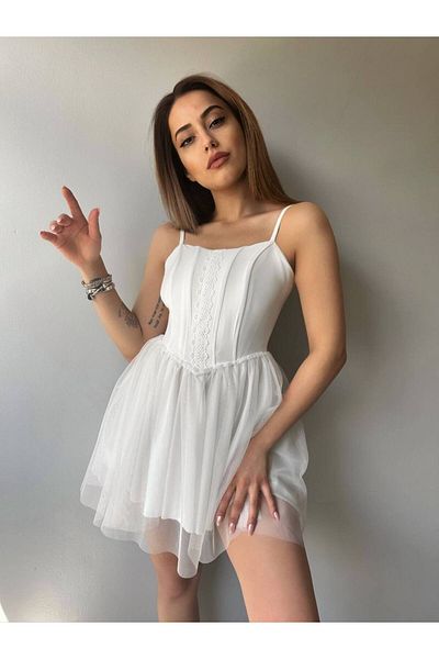 Fav Style Λευκό Γυναικείο Μίνι Φόρεμα Λεπτές τιράντες Guipure Λεπτομερής φούστα