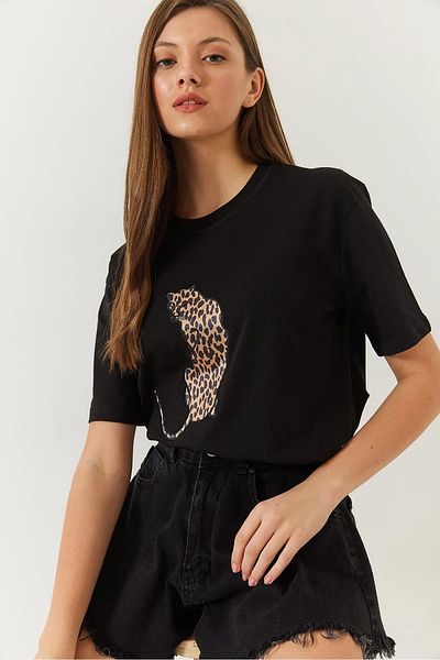 TENA Women's Black Crew Neck Leopard Printed T-Shirt